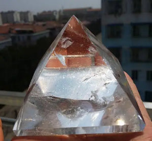 320~450g 70*70mm AAAA+ ++Transparent Large Natural Rock Clear Quartz Crystal Pyramid Water Clear Garden Quartz Healing