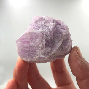 Natural Stone Raw Kunzite Purple Spodumene Rough Quartz Crystals Specimen Mineral Healing Reiki Home Garden Decoration Gemstone