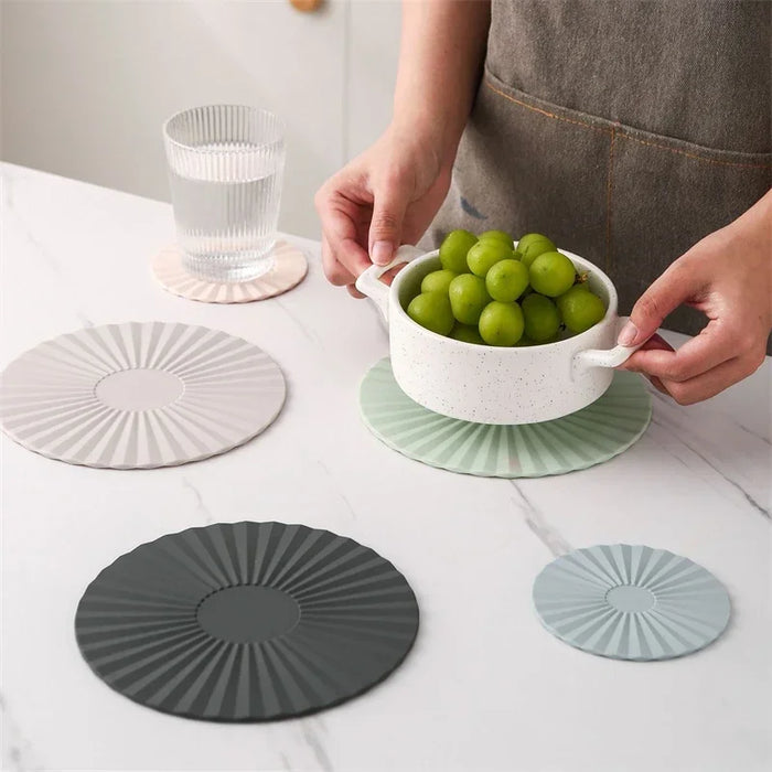 Round Heat Resistant Pot Pan Silicone Mat Non-Slip Cup Coasters Table Placemat Tea Protection Pad Kitchen Gadgets Accessories