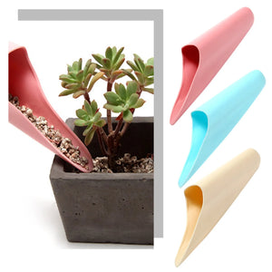 1pc Mini Plastic Digging Bucket Shovel Potted Cultivation Cylinder Mini Plant Soil Spade Shovel Gardening Tools Japanese Style