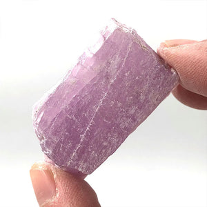 Natural Stone Raw Kunzite Purple Spodumene Rough Quartz Crystals Specimen Mineral Healing Reiki Home Garden Decoration Gemstone