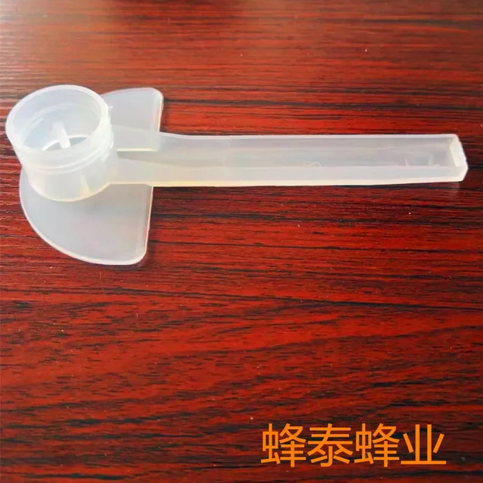 100 Pcs Beekeeping Entry Feeder Cap Feeder Beekeeper Equip Beekeeping Hive Tool Garden Bee Feeder Water Drink Feeding